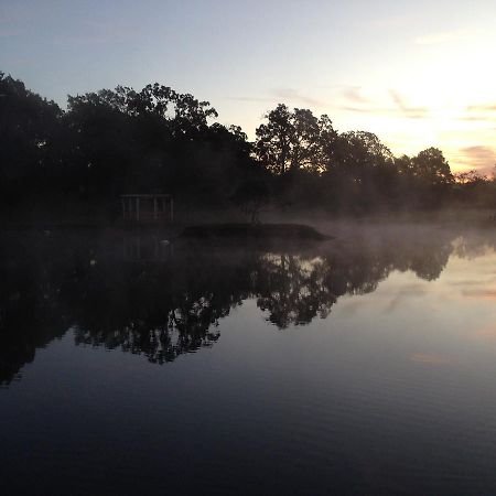 Swan Song Inn Marshfield Luaran gambar