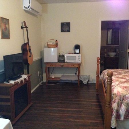 Swan Song Inn Marshfield Luaran gambar